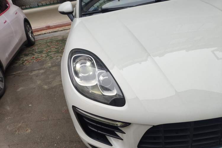 Used Porsche Macan 2017 Macan 2.0T Right Front Headlight