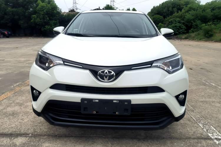 Used Toyota RAV4 2019 2.0L CVT Two-Wheel Drive Pioneer Edition China V Standard
