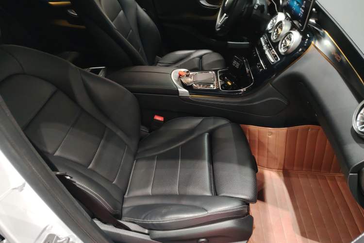 Used Mercedes-Benz GLC 2021 GLC 260 L 4MATIC Dynamic Edition
