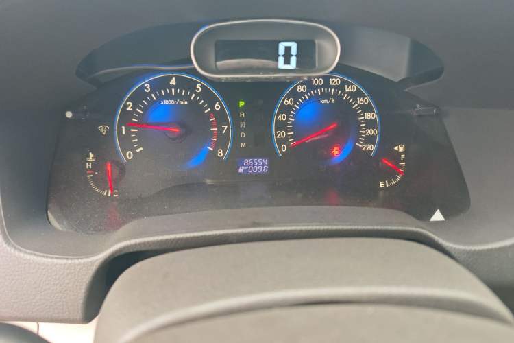 Used Mazda 8 2013 2.5L Deluxe Edition
