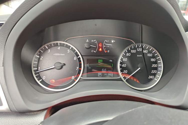 Used Nissan Sylphy 2019 1.6XV CVT Smart Connect Luxury Edition China VI Standard Instrument Cluster