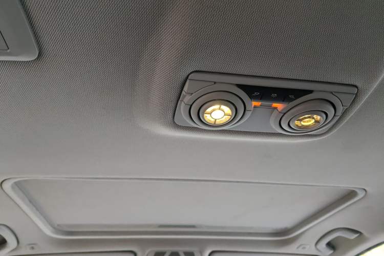 Used BMW 3 Series 2016 316Li Fashion Model
