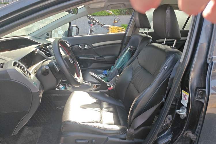 Used Honda Civic 2012 1.8L automatic luxury edition