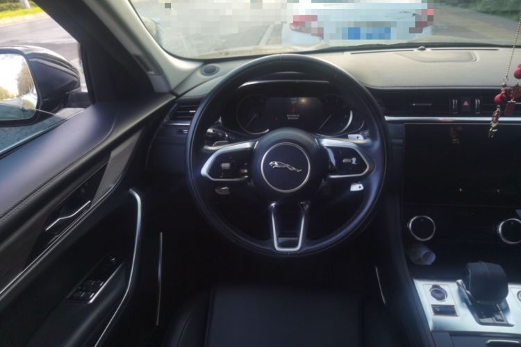 Used Jaguar F-PACE 2021 250 PS Steering Wheel
