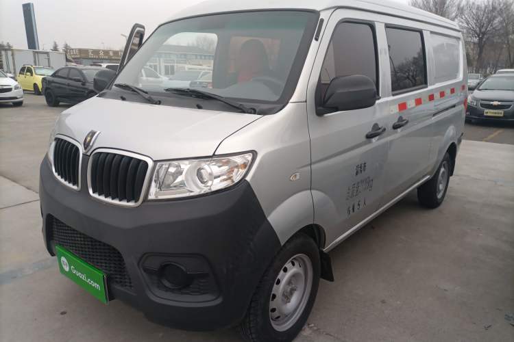 Used Jinbei Hiace X30 2023 1.5L Super-Enjoyment Van 2/5 Seats Non-Air-Conditioned Version SWC15M