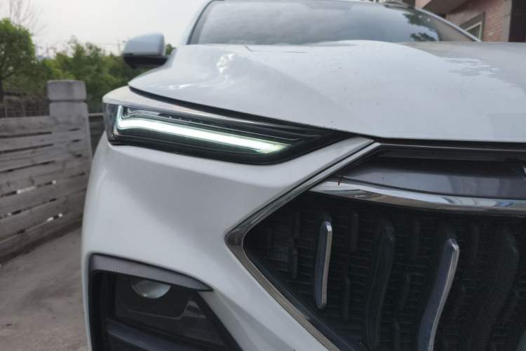 Used CHANGAN OSHAN X5 2021 1.5T DCT Flagship Edition Right Front Headlight