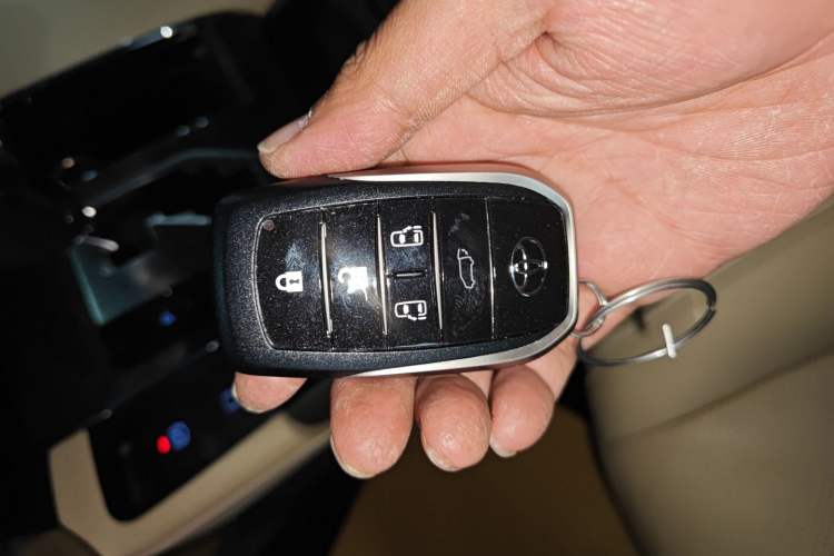 Used Toyota Vellfire 2021 Crown Dual-Engine 2.5L HV Prestige Edition