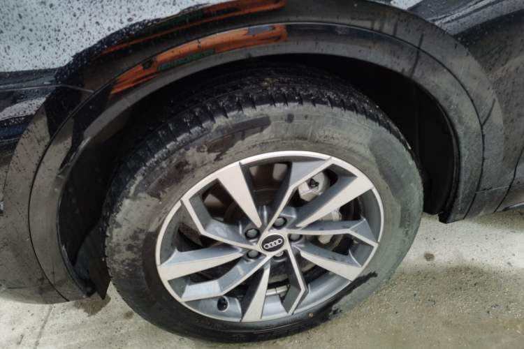 Used Audi Q5L 2023 40T Luxury Dynamic Model
