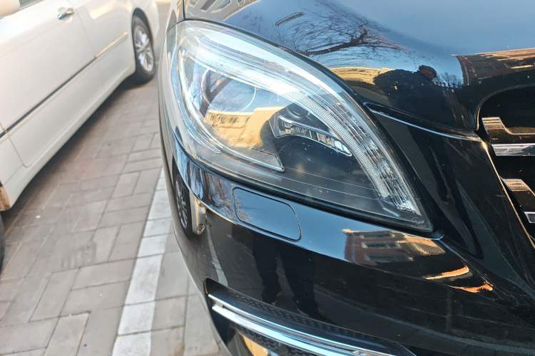 Used Mercedes-Benz M-Class 2015 ML 320 4MATIC
