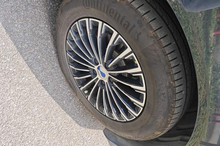 Used Denza D9 2022 DM-i 970 Four-Wheel Drive Flagship Model
