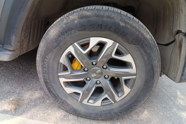 Used BAIC Off-Road BJ40 2024 2.0T All-New Urban Hunter Edition Chivalrous Style
