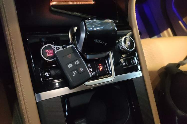 Used Jaguar XFL 2024 2.0T P250 Two-Wheel Drive Prestige Luxury Edition
