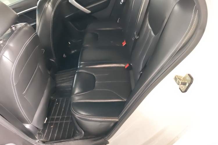 Used Geely Auto Emgrand 2016 Sedan 1.5L CVT Upward Version Left Rear Seat