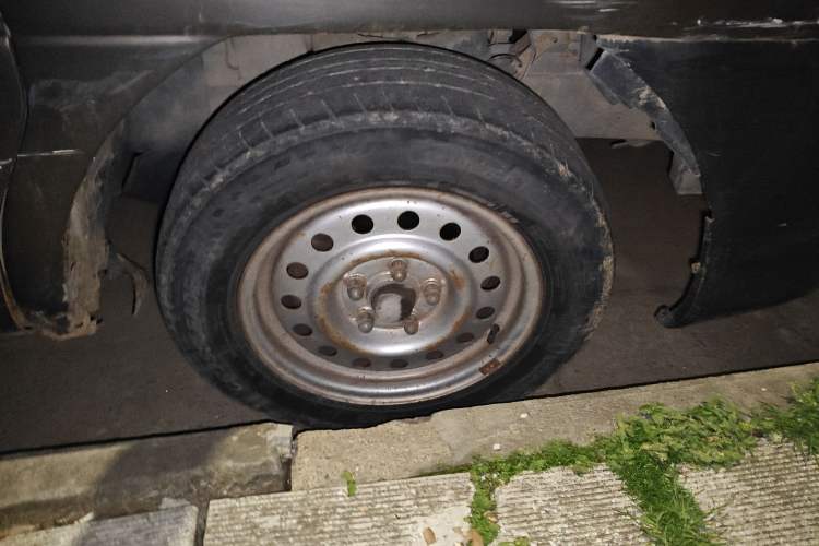 Used FORTHING Lingzhi 2013 V3 1.5L 5-Seat Standard Model I
