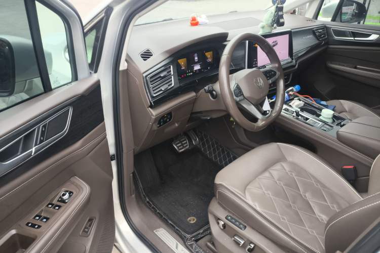 Used Volkswagen Viloran 2022 380TSI Prestige Edition