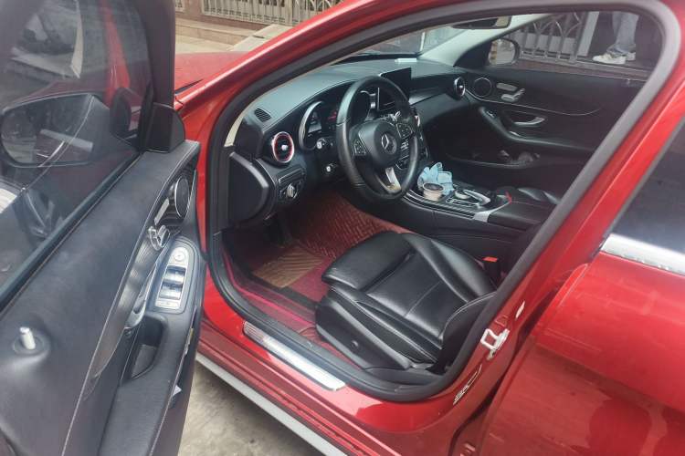 Used Mercedes-Benz C-Class 2015 Revised C 200 L Sport Edition Driver Seat