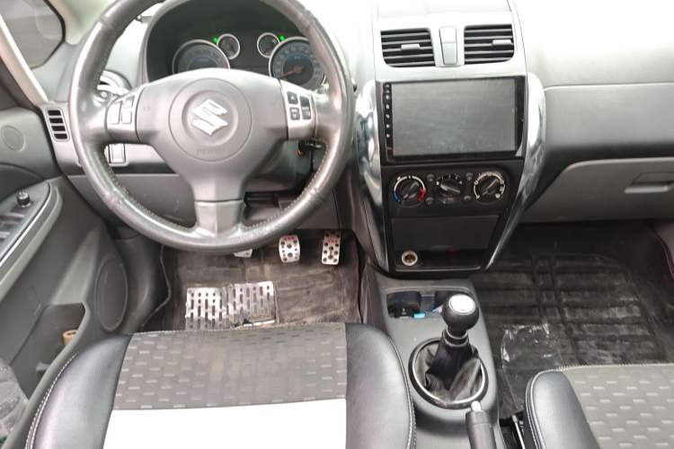 Used Suzuki SX4 2011 Revised Version 1.6L Manual Sport Edition
