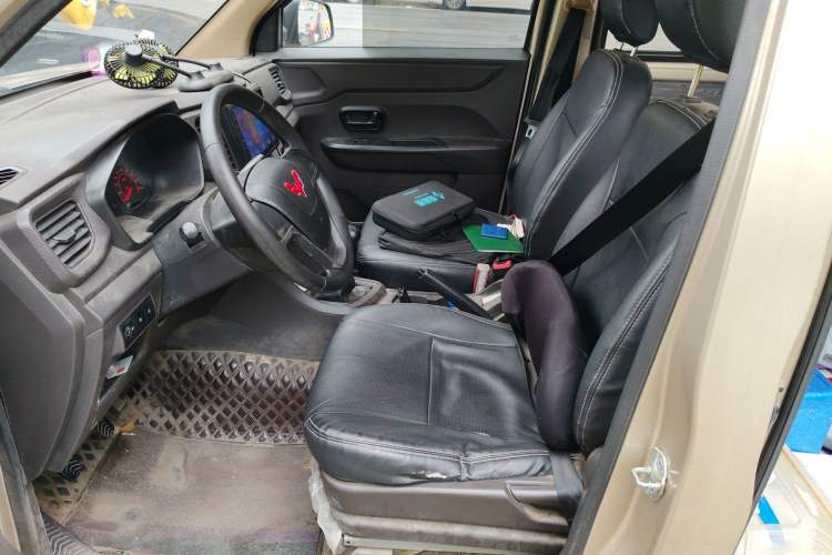 Used Wuling Hongguang V 2022 1.5L Jingqu Edition Electric-Assist LAR Left Front Seat