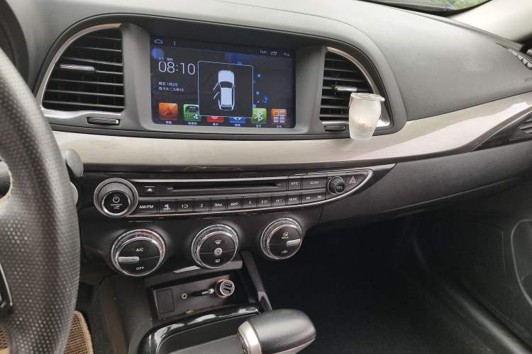 Used GAC Trumpchi GA6 2016 235T DCT Elite Edition Audio And AC Panel