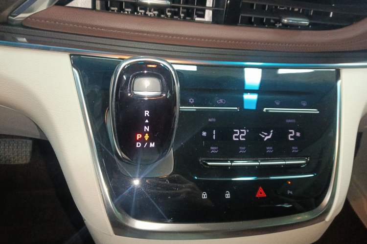 Used Buick GL8 2023 Land Executive Class Smart Enjoyment Model