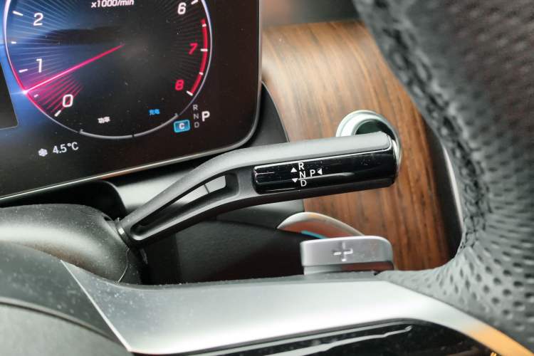 Used Mercedes-Benz GLC 2024 GLC 300 L 4MATIC Dynamic Edition 5-seater
