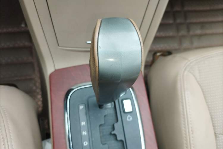 Used Roewe 350 2013 350C 1.5L Automatic Xunyue Edition