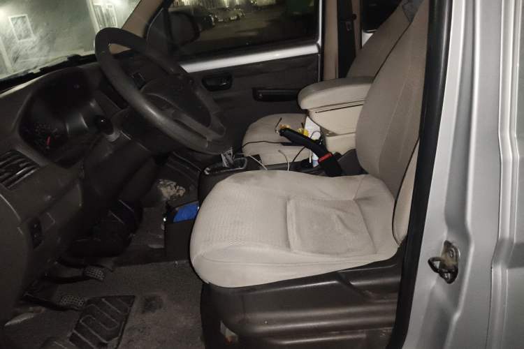 Used Wuling Rongguang S 2021 1.2L Base Model 5-Seater LSI
