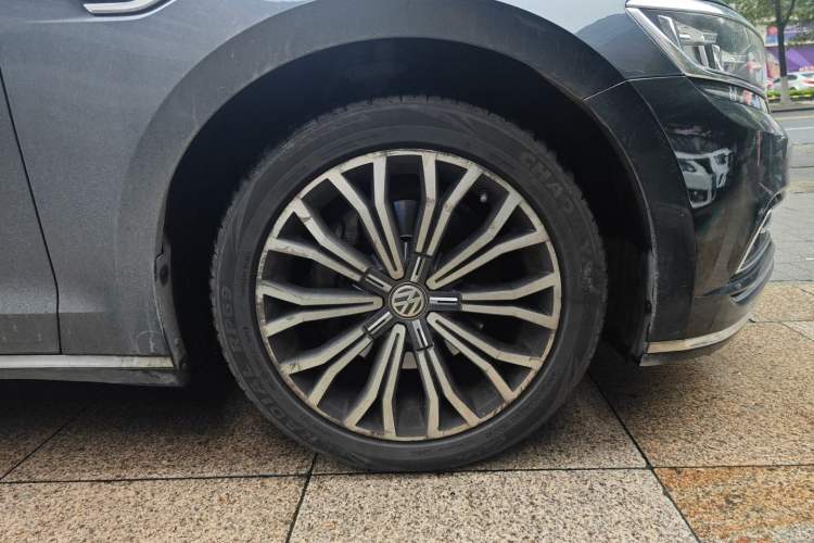 Used Volkswagen Phideon 2018 Revised Version 380TSI Two-Wheel Drive Business Edition