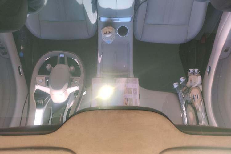Used Xiaomi Auto YU7 2025 Ultra-Long Range High-Performance All-Wheel-Drive Max Edition
