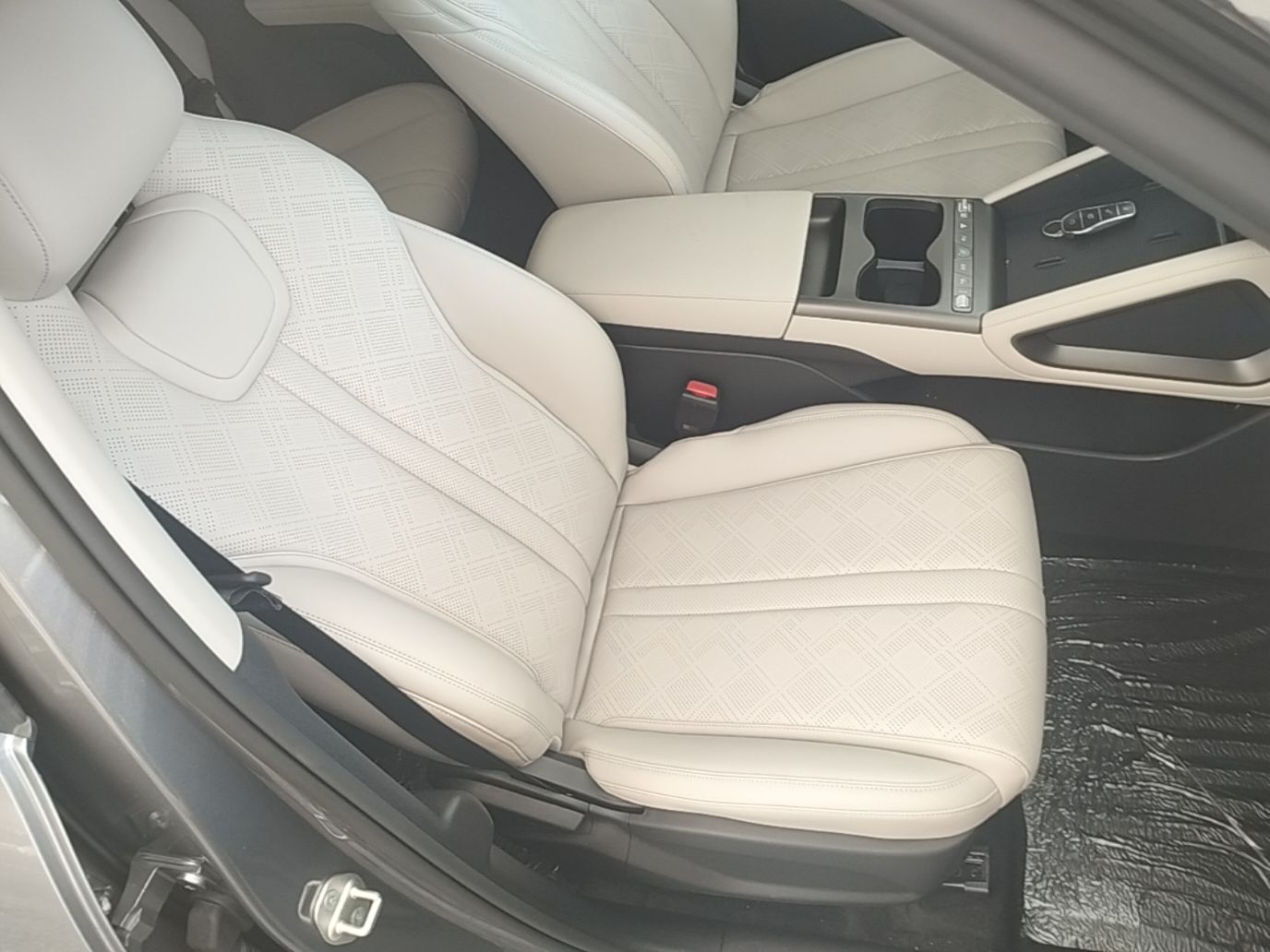 BYD Yuan UP 2025 Intelligent Driving Version 401 KM Dynamic Edition — снимка 19