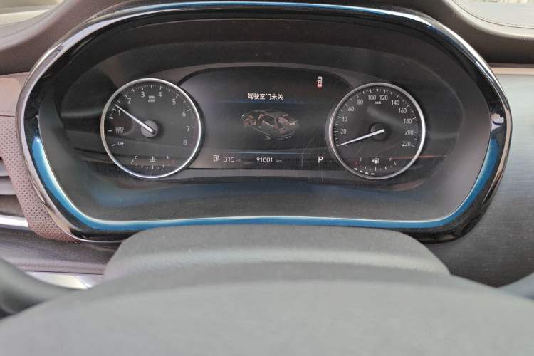 Used Buick GL8 2023 Land Executive Class Deluxe Model