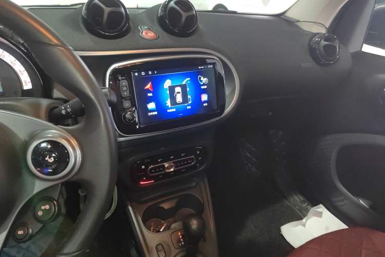 Used smart fortwo 2018 1.0L 52kW Hardtop Passion Edition China V Standard Audio And AC Panel