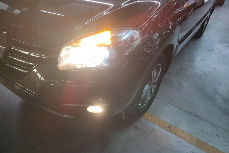 Used Renault Koleos 2014 2.0L Two-Wheel Drive Comfort Edition
