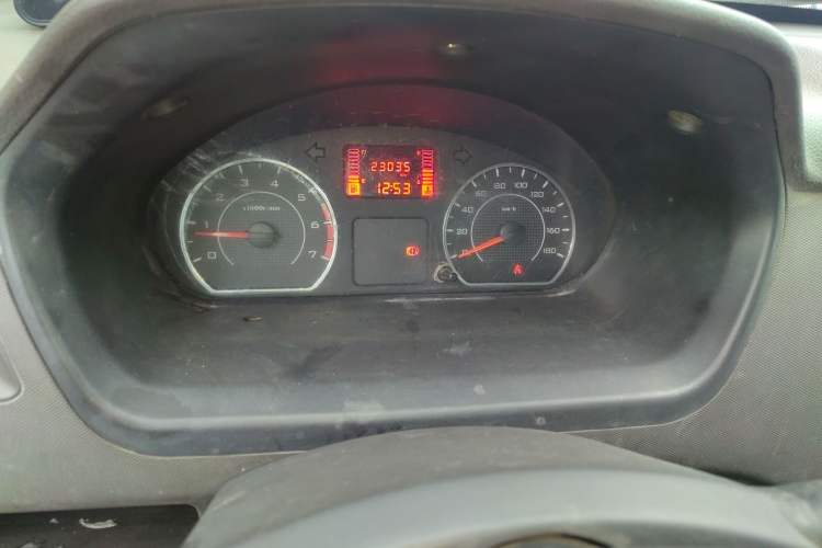 Used Wuling Rongguang 2014 1.5L S Standard Version