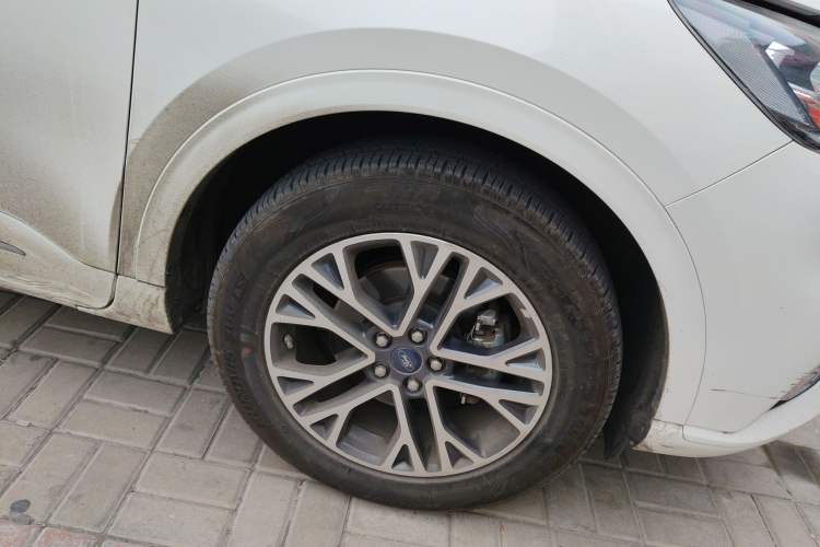 Used Ford Escape 2020 EcoBoost 245 Four-Wheel Drive Luxury Edition