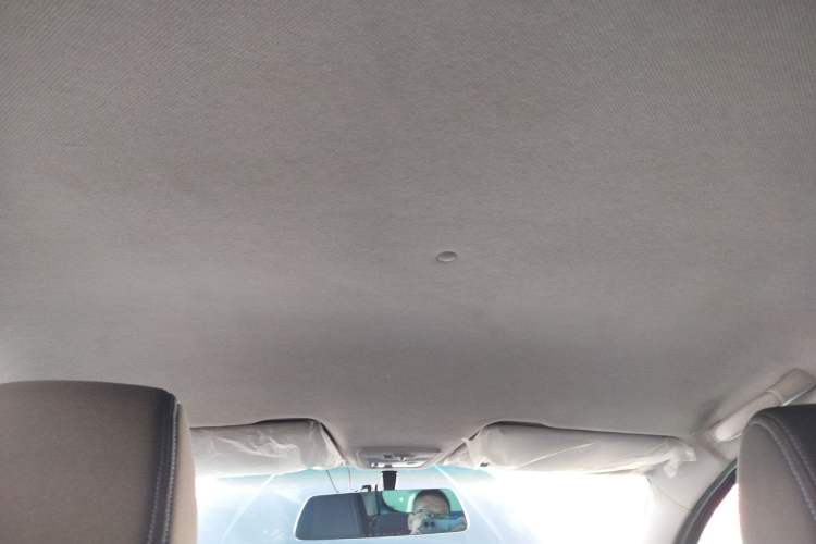 Used Baojun 310 2016 1.2L manual Comfort trim level