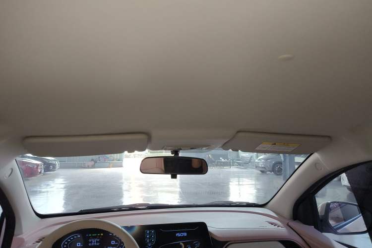 Used CHANGAN Benni E-Star 2022 Qingxin Edition Colorful Model Lithium Iron Phosphate
