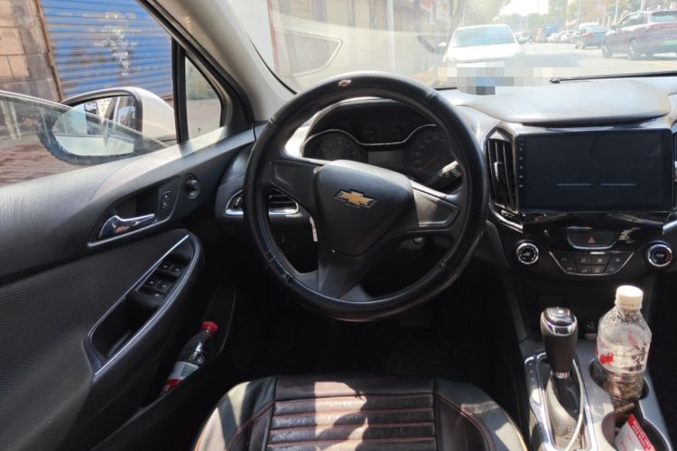 Used Chevrolet Cruze 2018 320 Automatic Pioneer Sunroof Edition
