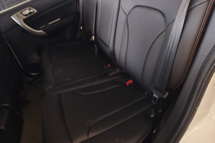 Used Haval H6 2016 Upgraded Model 1.5T Automatic Two-Wheel Drive Elite Version
