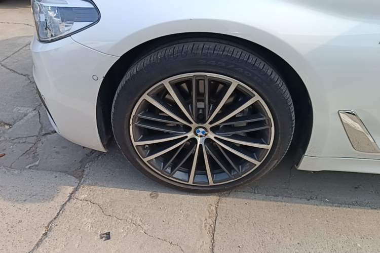 Used BMW 5 Series 2020 530Li Luxury Edition M Sport Package
