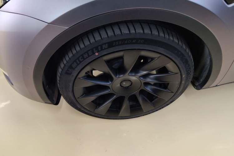 Used Tesla Model Y 2021 Long-Range All-Wheel-Drive Version