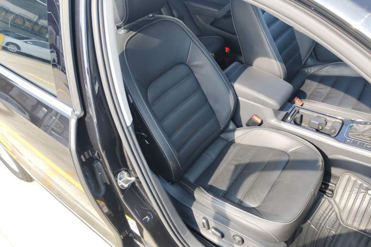 Used Volkswagen Passat 2016 330TSI DSG Luxury Edition