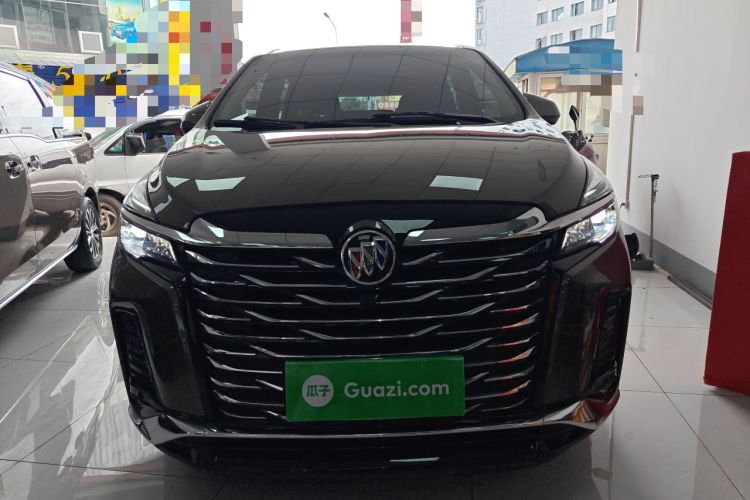 Used Buick GL8 2023 Facelifted Land Cruiser Executive Luxury Version