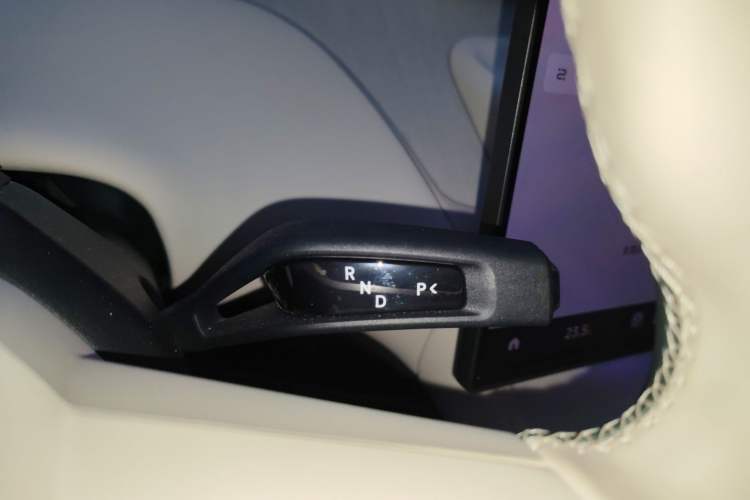 Used Xiaomi Auto YU7 2025 Ultra-Long Range High-Performance All-Wheel-Drive Max Edition
