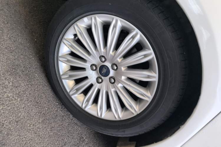 Used Ford Mondeo 2013 2.0L GTDi 200 Luxury Model