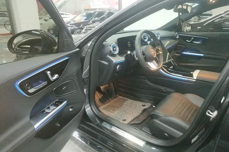 Used Mercedes-Benz C-Class 2022 Restyled C 260 L Sport Edition Driver Seat