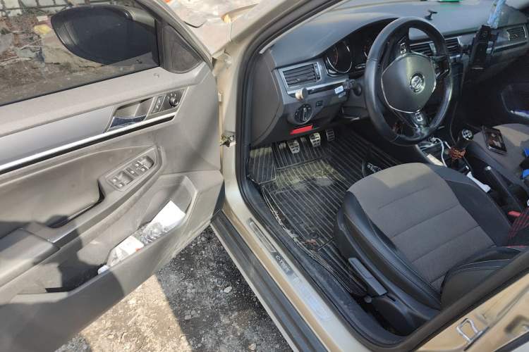 Used Volkswagen C-TREK 2018 1.5L Manual Comfort Model
