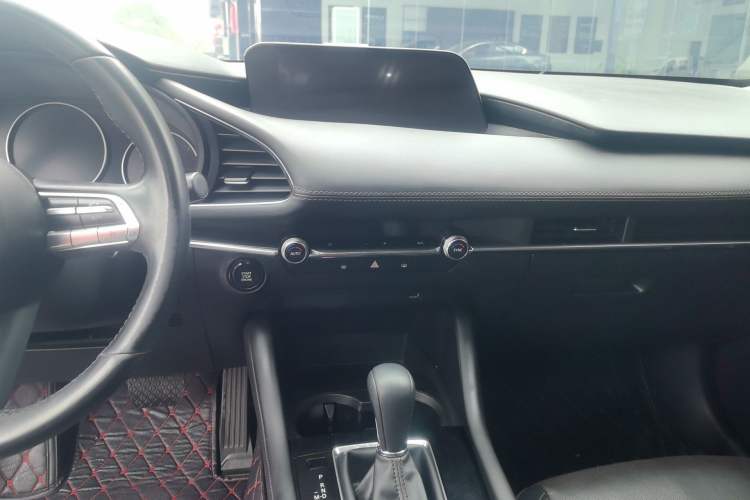 Used Mazda 3 Axela 2020 2.0L Automatic Zhiya Edition Audio And AC Panel