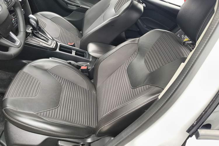 Used Ford Focus 2017 Hatchback 1.6L Automatic Fashion Edition Smart Drive Version