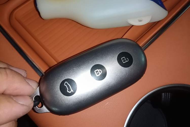 Used Li Auto L8 2023 Air model Vehicle Key
